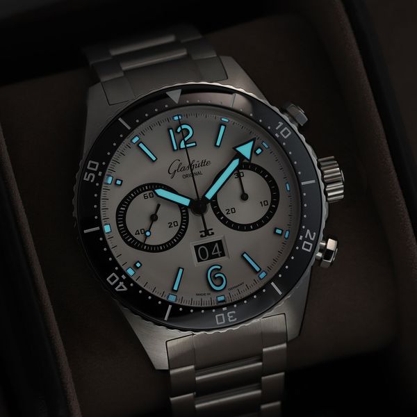 Glashutte Original SeaQ 1-37-23-03-80-70